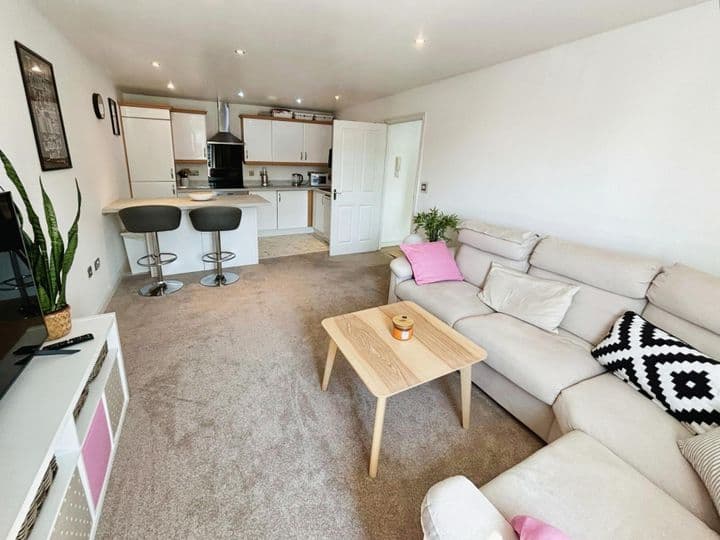 2 bedrooms apartment for sale in Lincoln, United Kingdom - Image 6