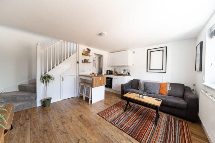 1 bedroom house for sale in Exmouth, United Kingdom - Image 2