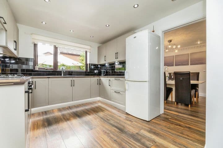 4 bedrooms house for sale in Rotherham, United Kingdom - Image 8