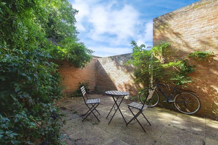 2 bedrooms house for sale in Cambridge, United Kingdom - Image 6