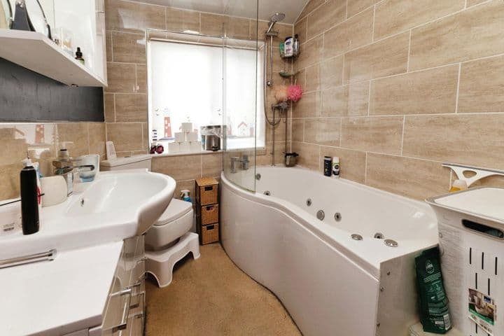 3 bedrooms house for sale in Redcar, United Kingdom - Image 9