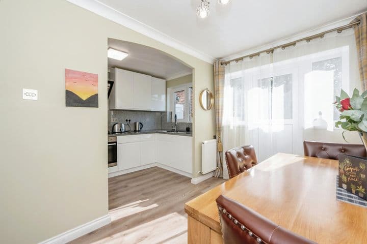 3 bedrooms house for sale in Grays, United Kingdom - Image 6