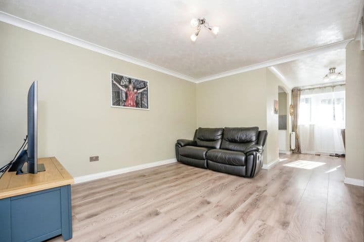 3 bedrooms house for sale in Grays, United Kingdom - Image 5