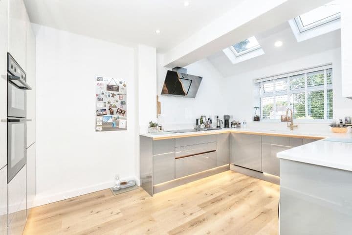 2 bedrooms house for sale in Southampton, United Kingdom - Image 6