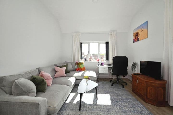 2 bedrooms apartment for sale in Reading, United Kingdom - Image 6