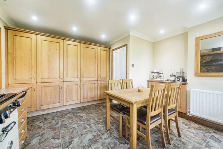 4 bedrooms house for sale in Hook, United Kingdom - Image 10