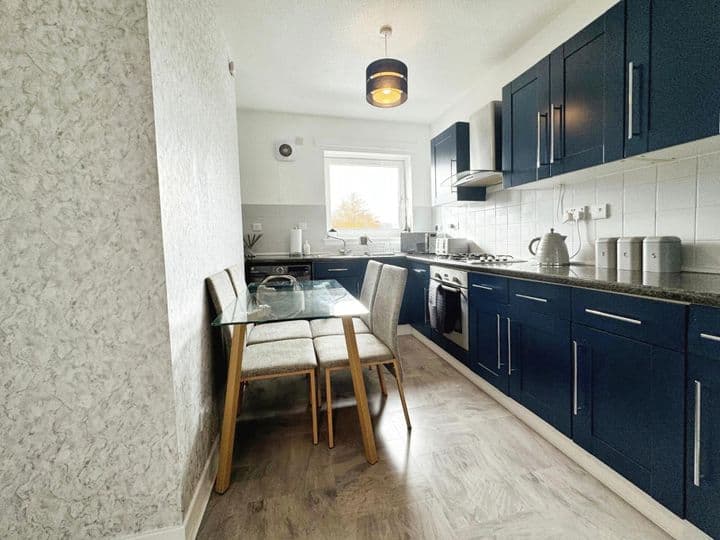 2 bedrooms apartment for sale in Paisley, United Kingdom - Image 7