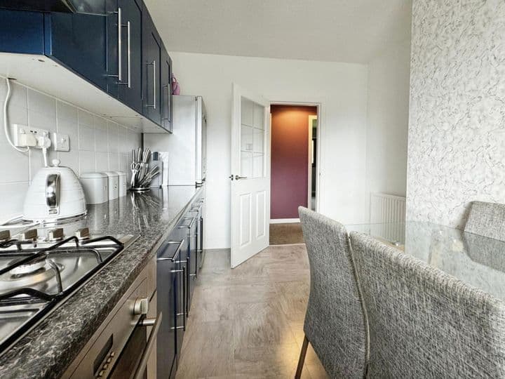 2 bedrooms apartment for sale in Paisley, United Kingdom - Image 6