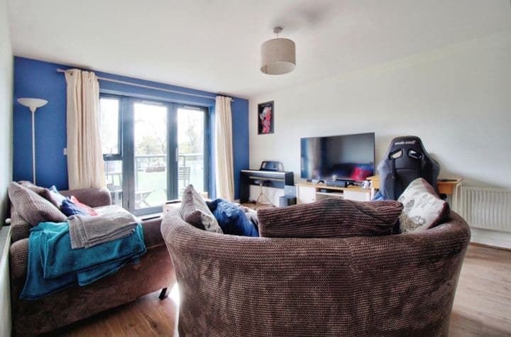 2 bedrooms apartment for sale in Romford, United Kingdom - Image 8