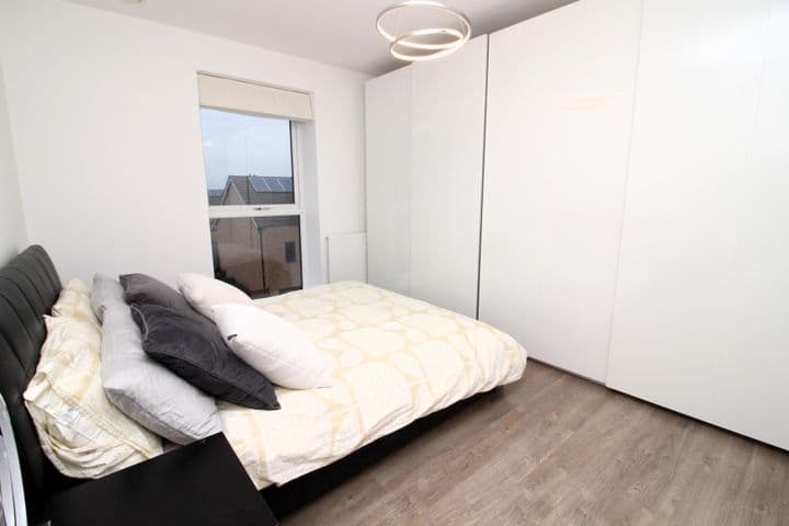 2 bedrooms apartment for sale in Dagenham, United Kingdom - Image 9