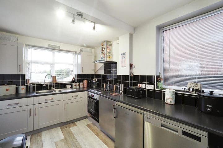 3 bedrooms house for sale in Nottingham, United Kingdom - Image 7