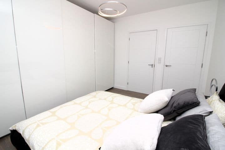 2 bedrooms apartment for sale in Dagenham, United Kingdom - Image 10