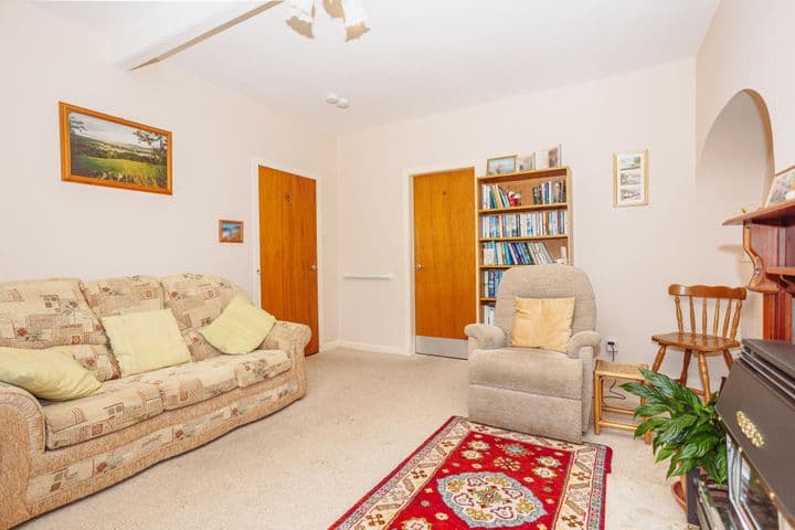 2 bedrooms apartment for sale in Lockerbie, United Kingdom - Image 6