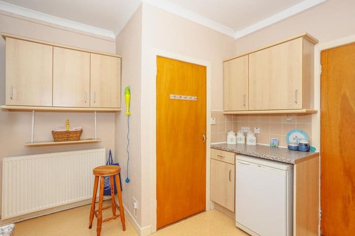 2 bedrooms apartment for sale in Lockerbie, United Kingdom - Image 10