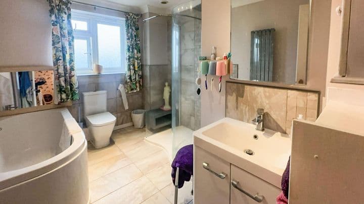 3 bedrooms house for sale in Clacton-On-Sea, United Kingdom - Image 12