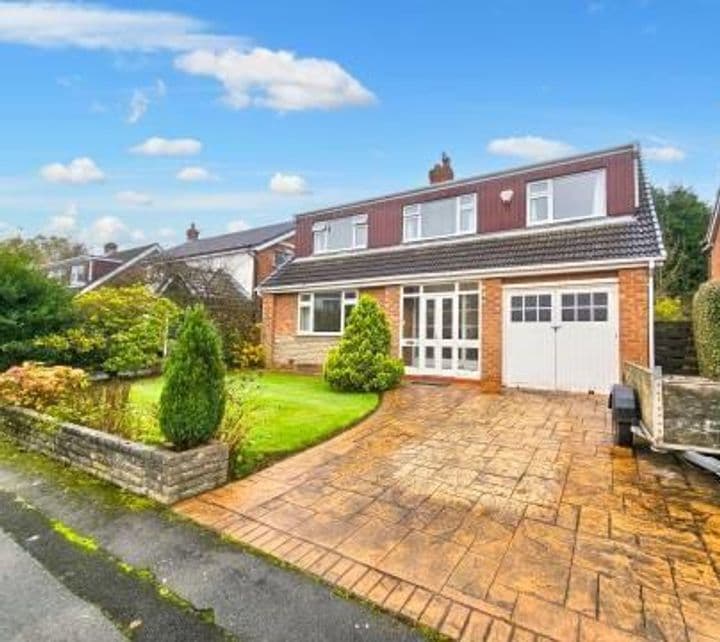 3 bedrooms house for sale in Cheadle, United Kingdom - Image 2