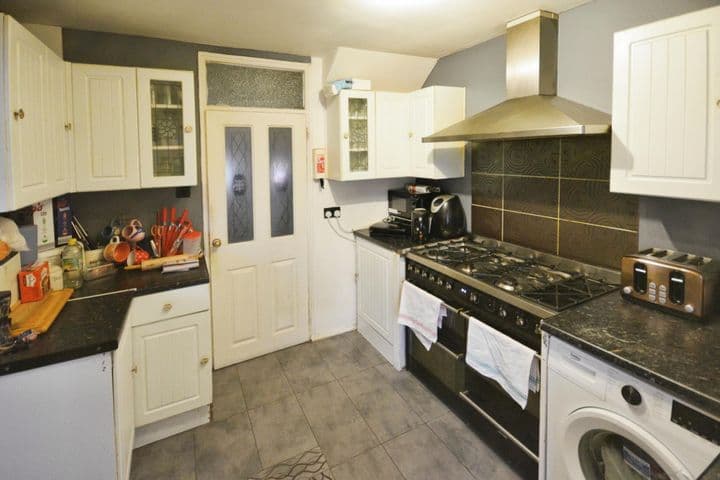 3 bedrooms house for sale in Waltham Cross, United Kingdom - Image 5