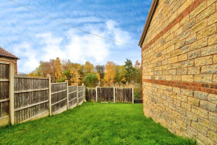 3 bedrooms house for sale in Rotherham, United Kingdom - Image 4