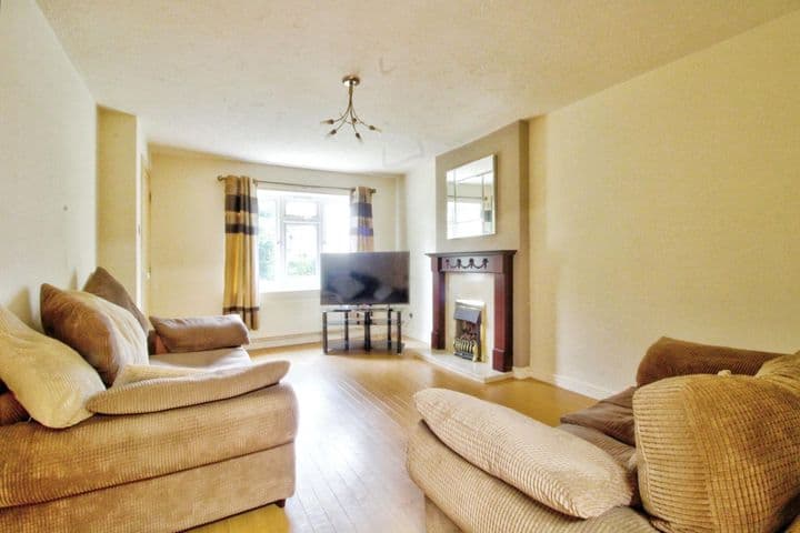 3 bedrooms house for sale in Rotherham, United Kingdom - Image 3