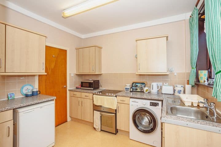 2 bedrooms apartment for sale in Lockerbie, United Kingdom - Image 9