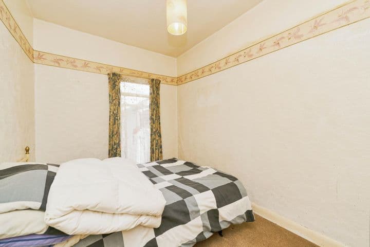 3 bedrooms house for sale in Southall, United Kingdom - Image 8