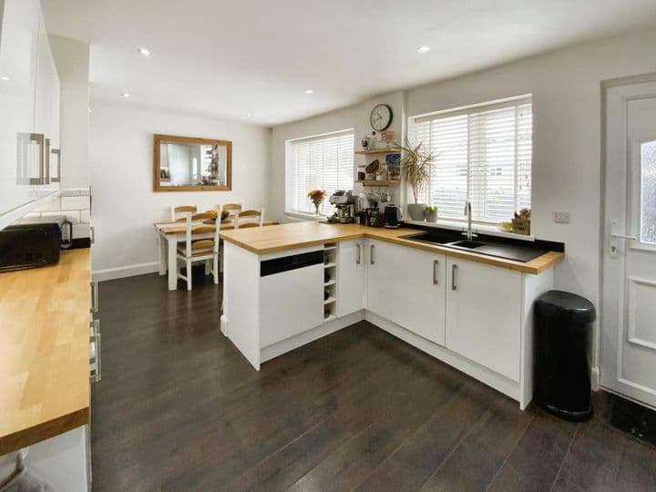 3 bedrooms house for sale in Nottingham, United Kingdom - Image 3