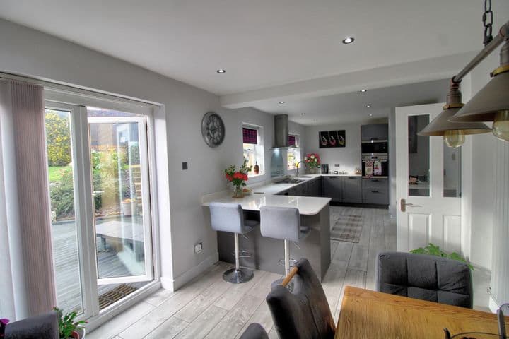 4 bedrooms house for sale in Newport, United Kingdom - Image 3