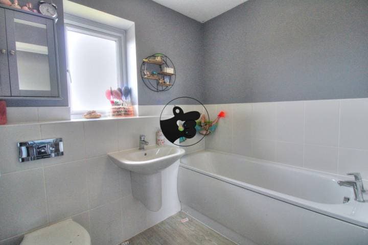 2 bedrooms house for sale in Basildon, United Kingdom - Image 12