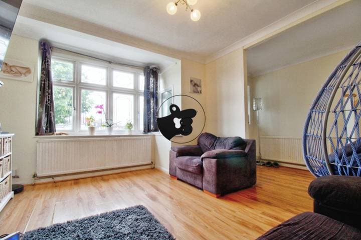 3 bedrooms house for sale in Romford, United Kingdom - Image 19