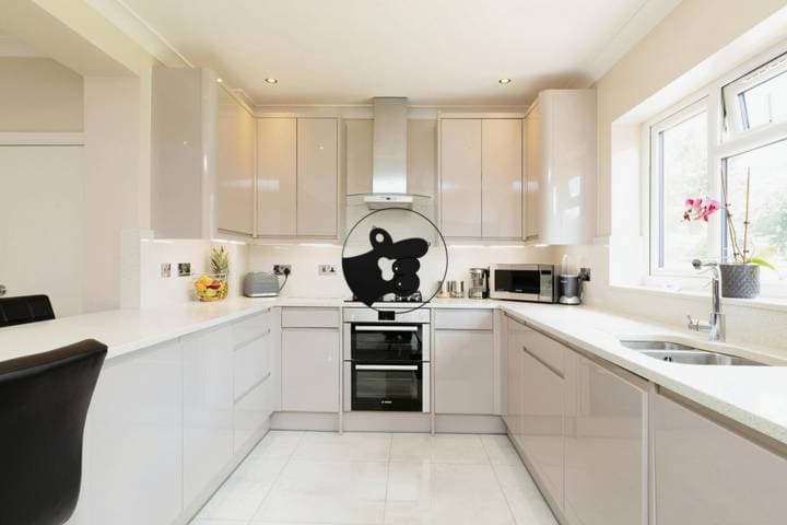 3 bedrooms house for sale in Ilford, United Kingdom - Image 5