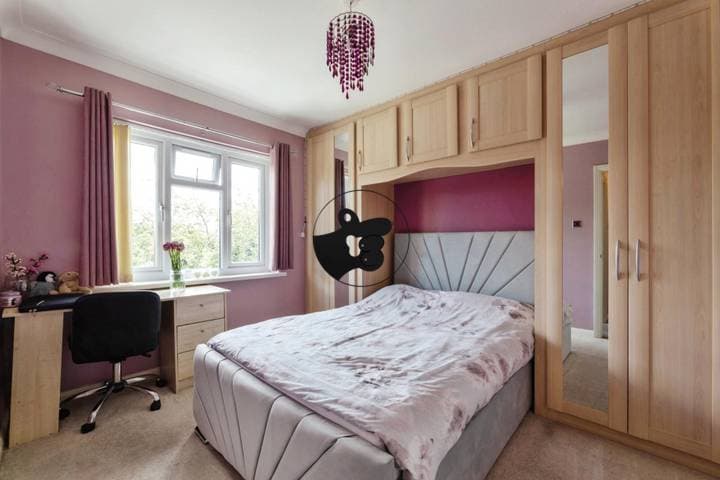 3 bedrooms house for sale in Ilford, United Kingdom - Image 12