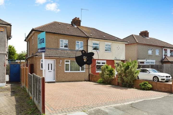 3 bedrooms house for sale in Ilford, United Kingdom - Image 18