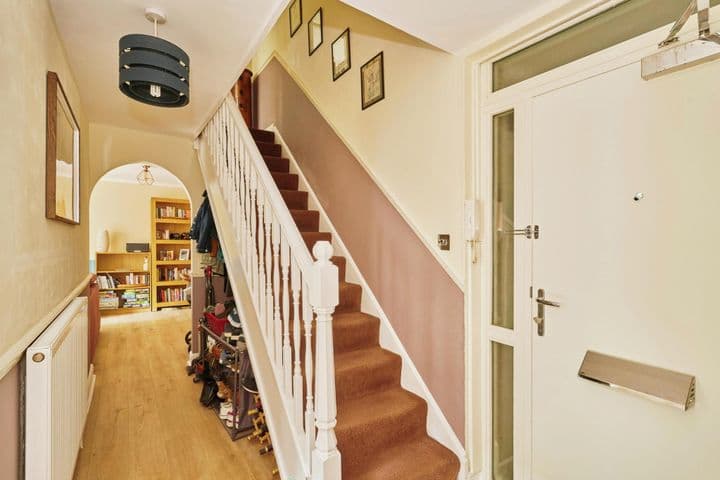 3 bedrooms house for sale in London, United Kingdom - Image 4