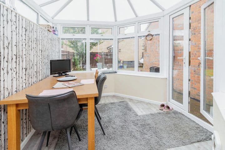 3 bedrooms house for sale in Milton Keynes, United Kingdom - Image 10