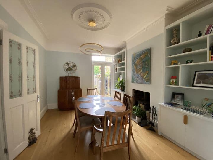 4 bedrooms house for sale in Westcliff-On-Sea, United Kingdom - Image 4