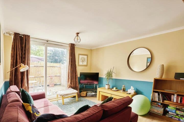 3 bedrooms house for sale in London, United Kingdom - Image 5