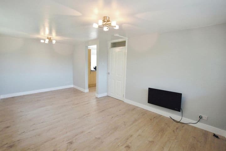 2 bedrooms apartment for sale in Glasgow, United Kingdom - Image 4