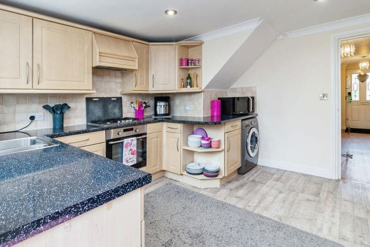 3 bedrooms house for sale in Milton Keynes, United Kingdom - Image 9