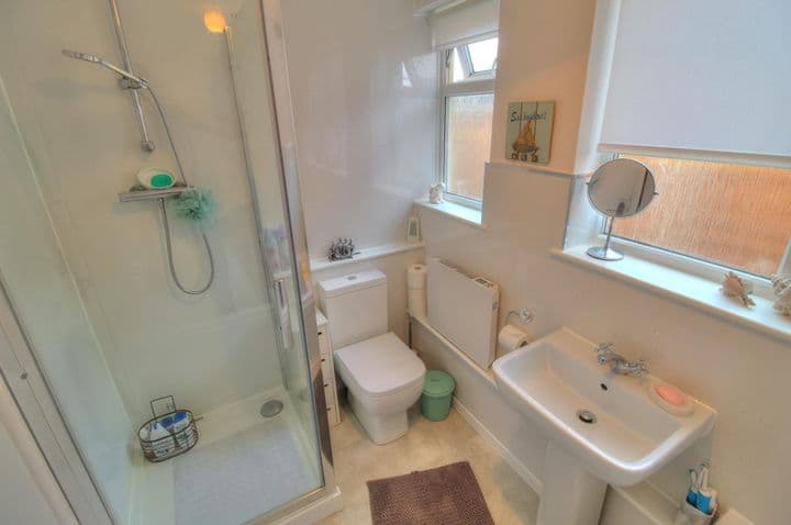 3 bedrooms house for sale in Kingswinford, United Kingdom - Image 12