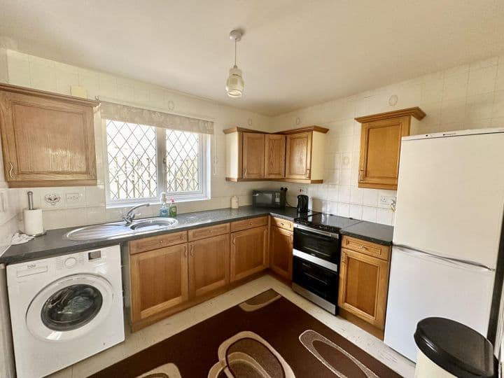 2 bedrooms apartment for sale in Sheffield, United Kingdom - Image 10