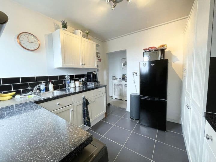 2 bedrooms apartment for sale in Wirral, United Kingdom - Image 7