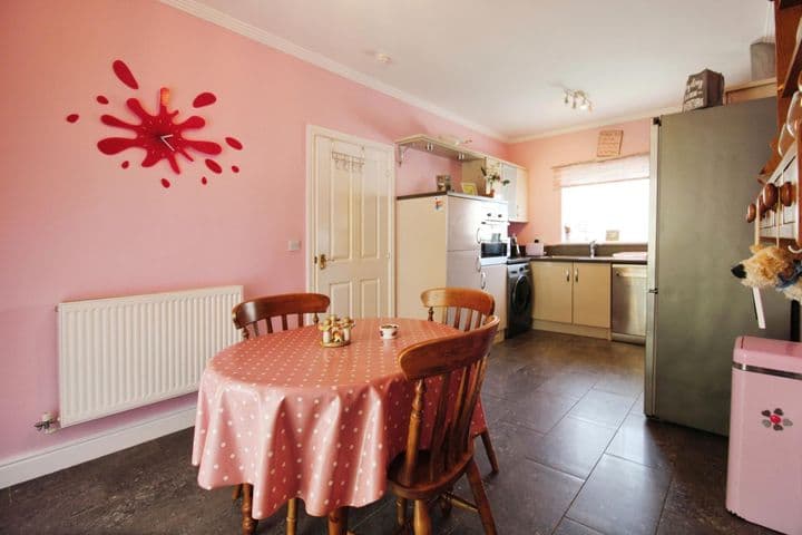 3 bedrooms house for sale in Bridgend County Borough, United Kingdom - Image 2