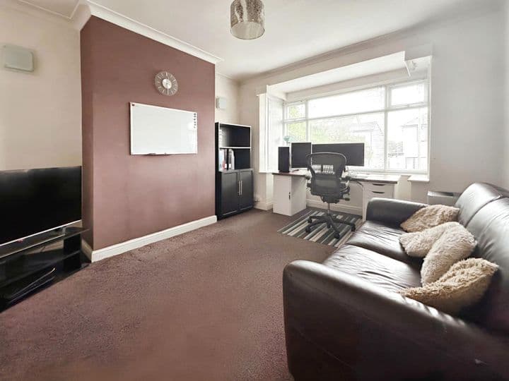 3 bedrooms house for sale in Leeds, United Kingdom - Image 3