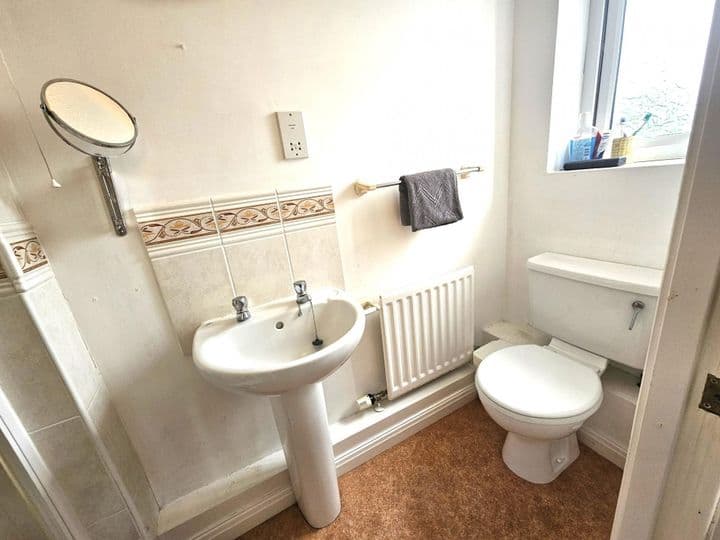 2 bedrooms apartment for sale in Cheadle, United Kingdom - Image 11