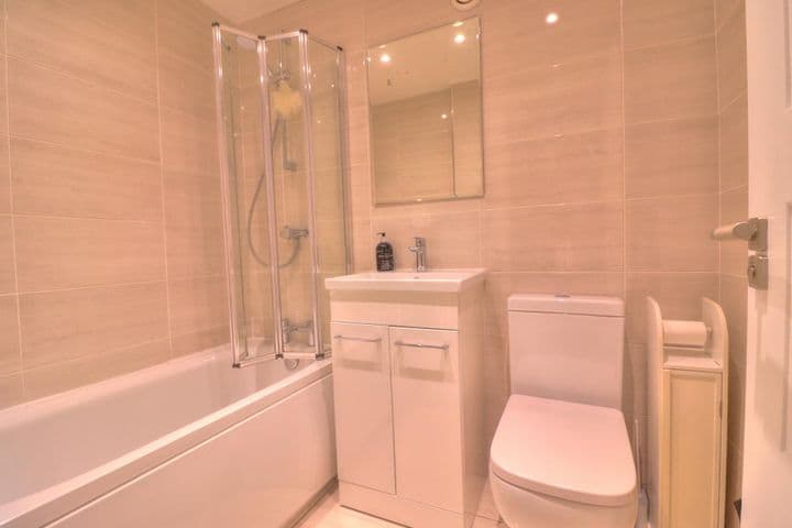 2 bedrooms apartment for sale in Glasgow, United Kingdom - Image 10