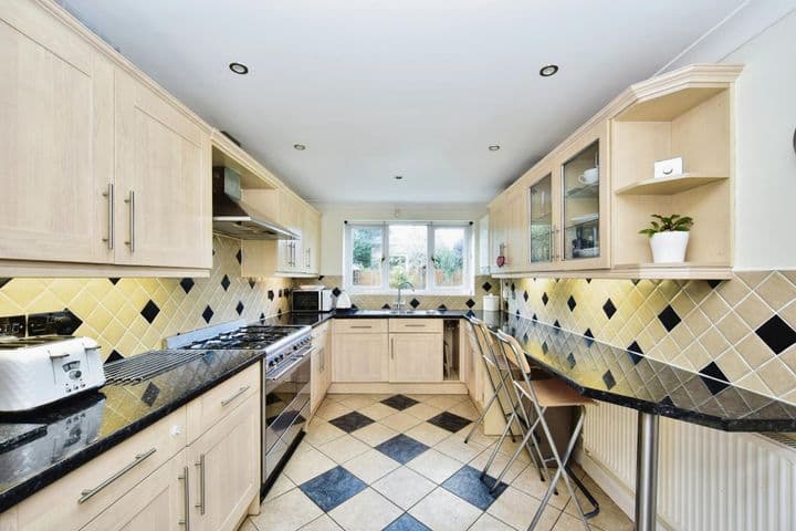 5 bedrooms house for sale in Maidstone, United Kingdom - Image 3