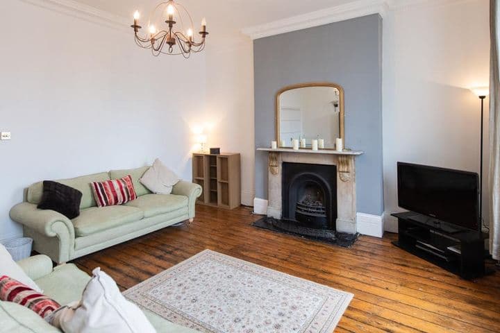 3 bedrooms apartment for sale in London, United Kingdom - Image 4