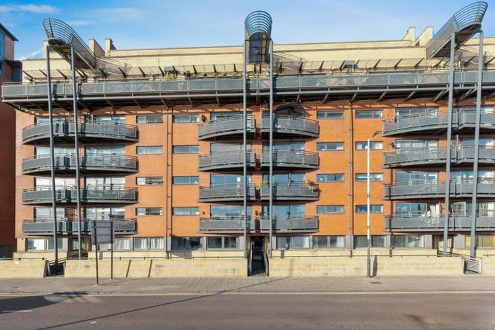 2 bedrooms apartment for sale in Glasgow, United Kingdom - Image 5