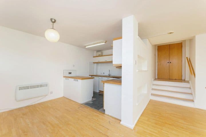 2 bedrooms apartment for sale in Glasgow, United Kingdom - Image 8