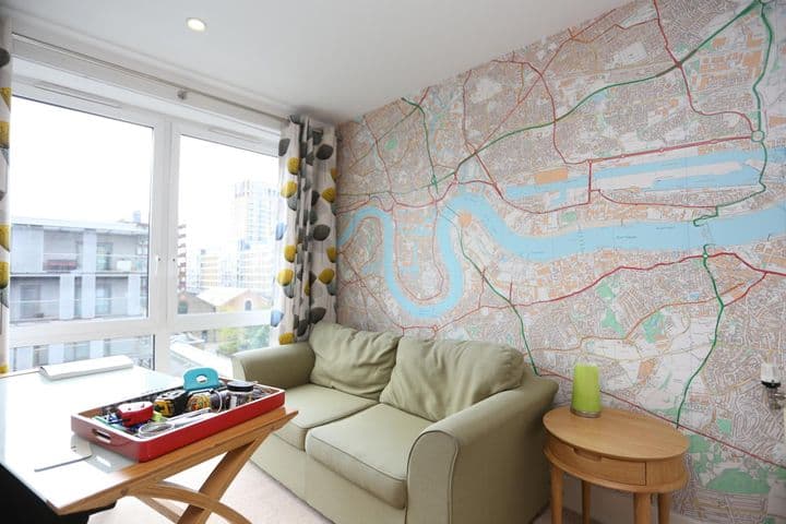 2 bedrooms apartment for sale in London, United Kingdom - Image 2